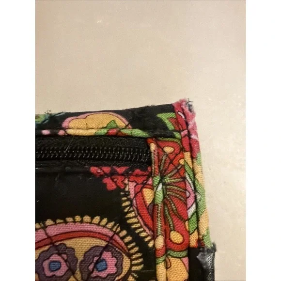 Vtg Vera Bradley Quilted Euro Wallet  Retired 2009 'Pattern Symphony in Hue" - Picture 8 of 16
